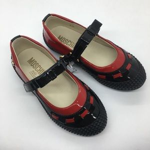 moschino kid shoes